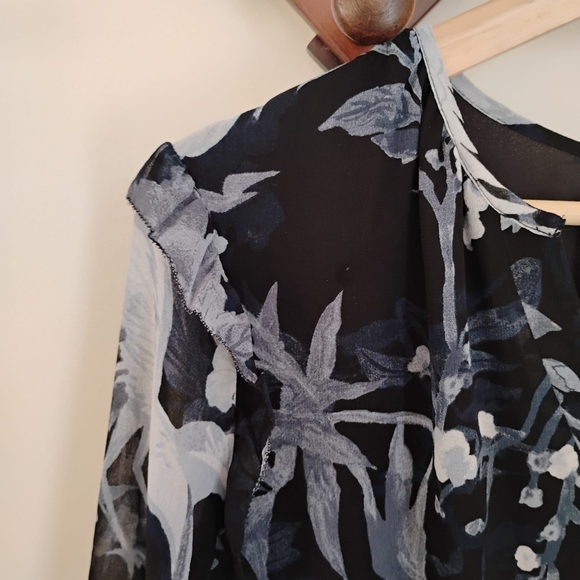 White House Black Market Monochrome Floral Dress - Picture 5 of 10